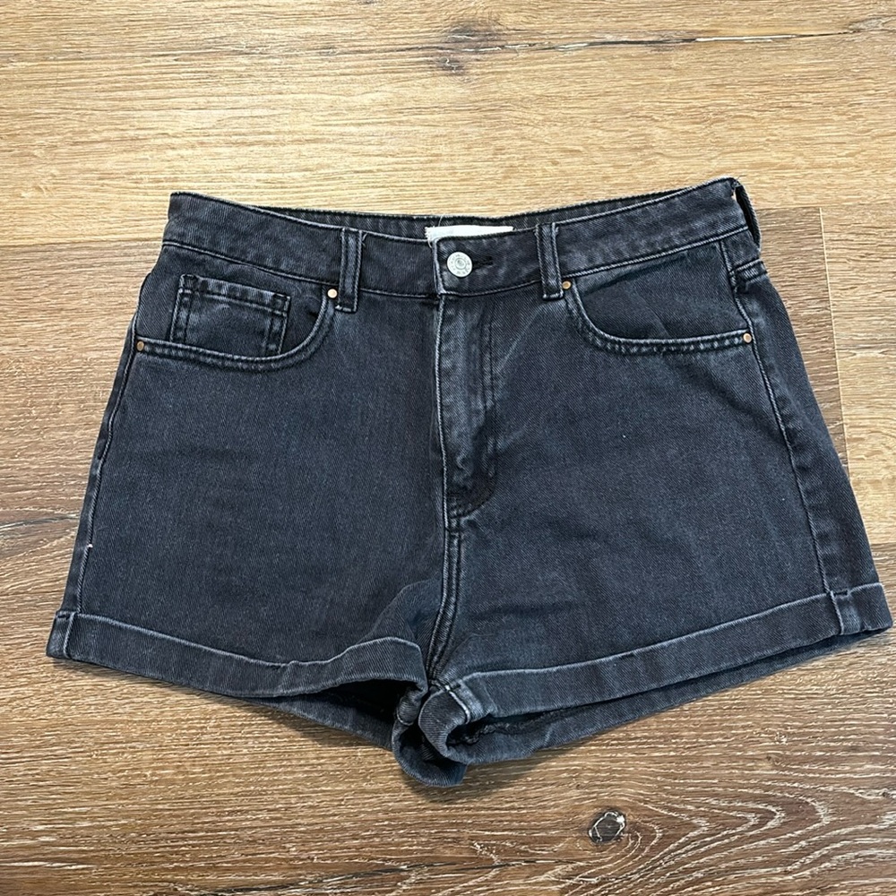 Denim Mom Shorts from PacSun in black wash, high-rise shorts with a 2.5" inseam